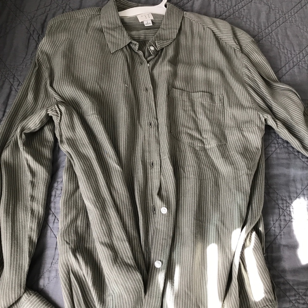 NWT olive shirt